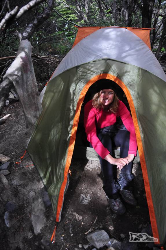 Quase pronta para o 2o dia de caminhada na trilha do W, no parque nacional Torres del Paine, no sul do Chile